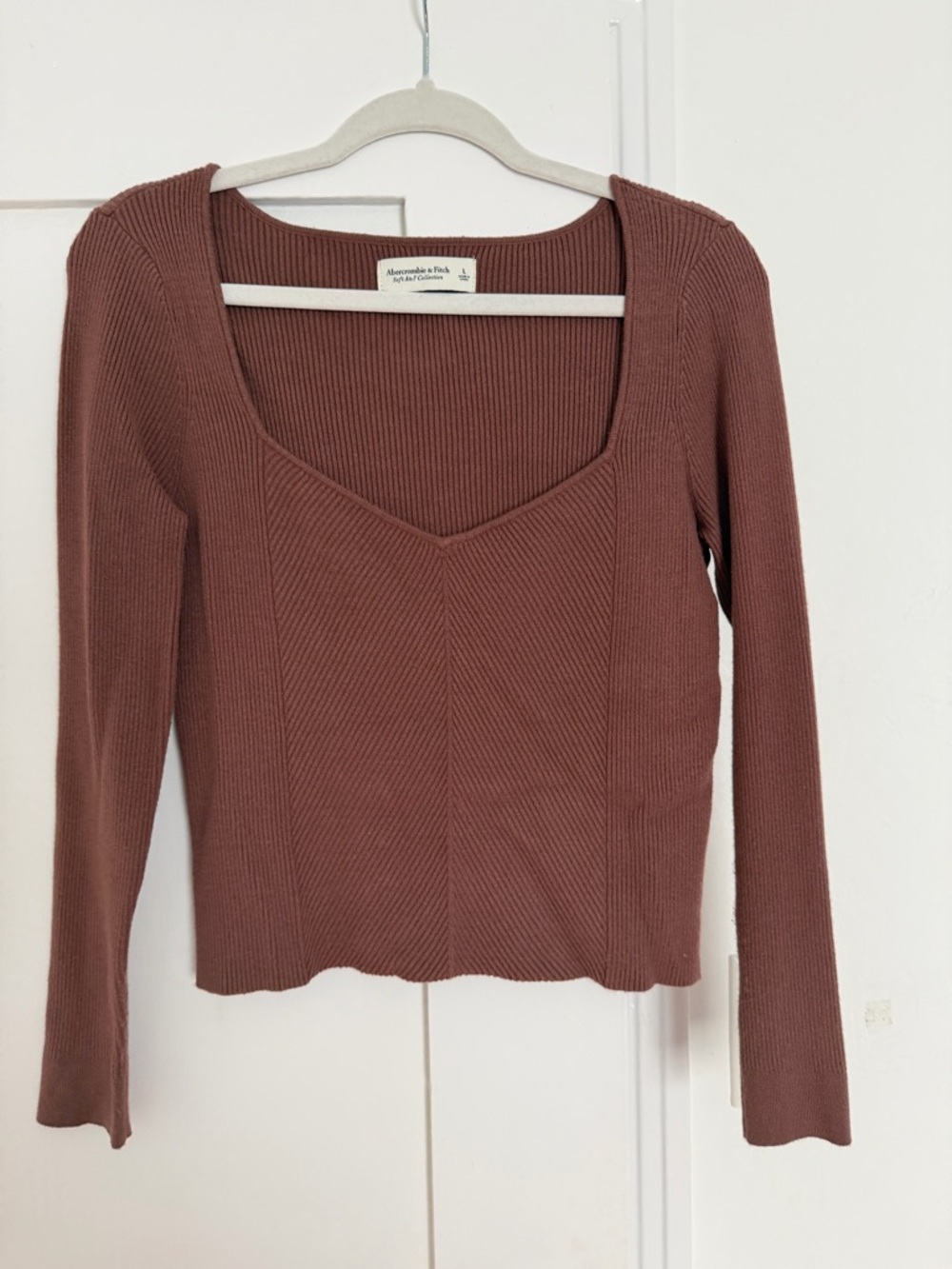 Abercrombie & Fitch Ribbed Long-Sleeve Scoop Neck Top - Mauve Brown